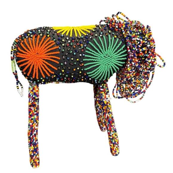 MonkeyBiz South African Hand Beaded Lion Figure - Picture 3 of 7